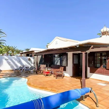 Canada Villa
